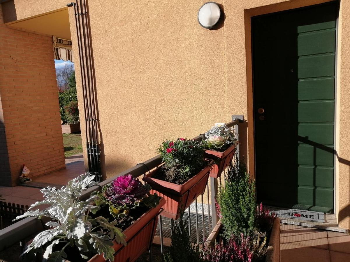 A Due Passi Dal Lago Colico Exterior foto